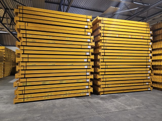 100 Stk. Jungheinrich MPB Traversen L: 360 cm